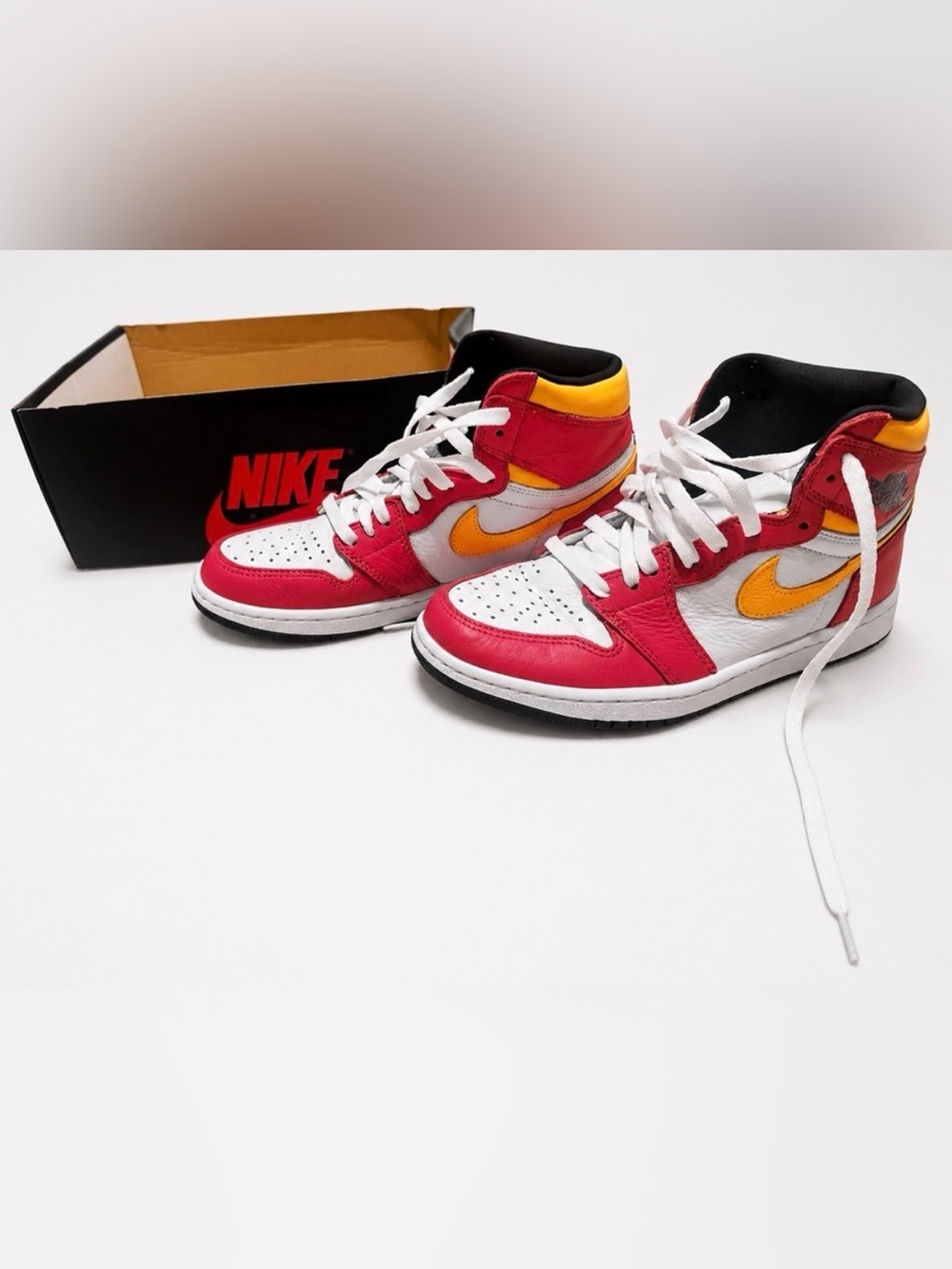 Nike Air Jordan 1 High OG Sneakers w/ Original Box Men’s 7.5/Women’s 9